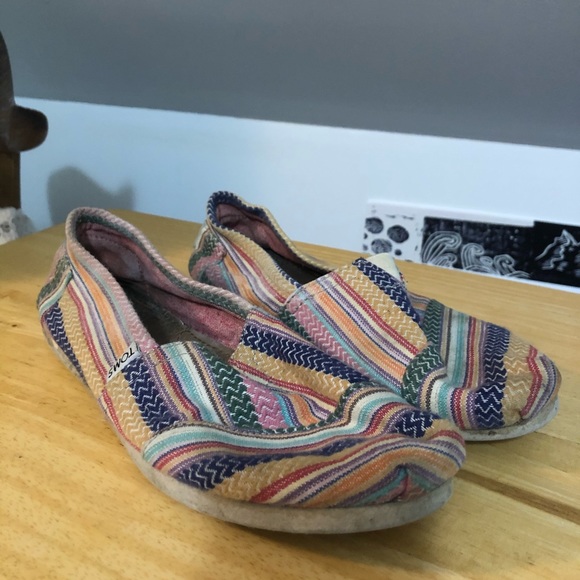 Cute Colourful TOMS - Picture 1 of 2